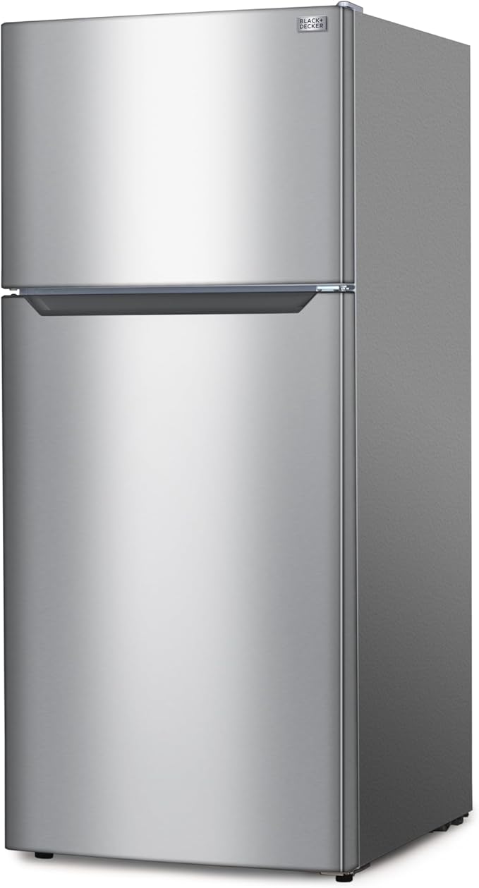 BLACK+DECKER 18.1 Cu. Ft. Top Mount Refrigerator with Ice Maker with Top Freezer